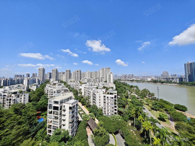 蓝天水岸(华发新城一期)3室2厅2卫130.43㎡南北299万