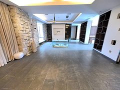 绵阳涪城东方红大桥市中心，带花园，东方红大桥旁，碧水印象工作室出租，无门禁。出租房源真实图片