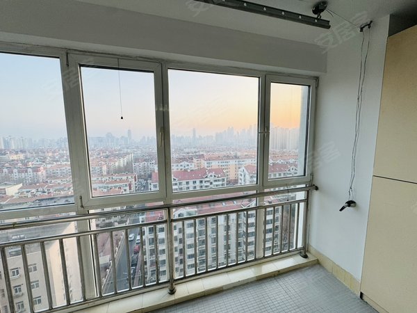 青岛市南绍兴路国际城名苑cbd万达 卓越