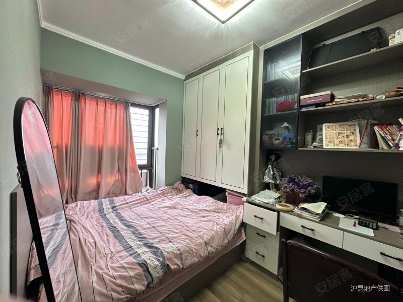 新螺蛳湾星湾俊园108平精装3房带车位和全屋定制家具115万