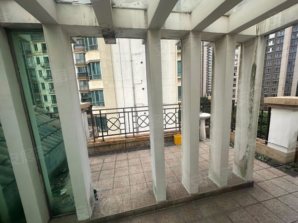 【多图】英伦名苑(一期),科技园租房,实用面积200平,六个房间,可以做