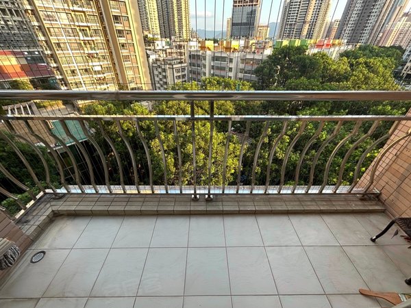 深圳福田皇岗皇庭彩园水围皇庭彩园 2房2厅 干净整洁 过关方便出租