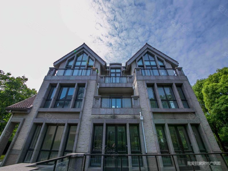 苏州太湖华丽家族 太湖上景 独栋别墅 一线湖景 位置号