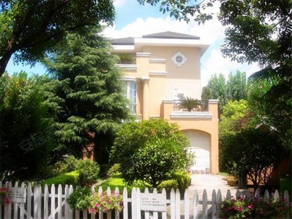 上海长宁西郊公园温莎花园温莎花园,环境优雅,拎包入住,小区会所开放