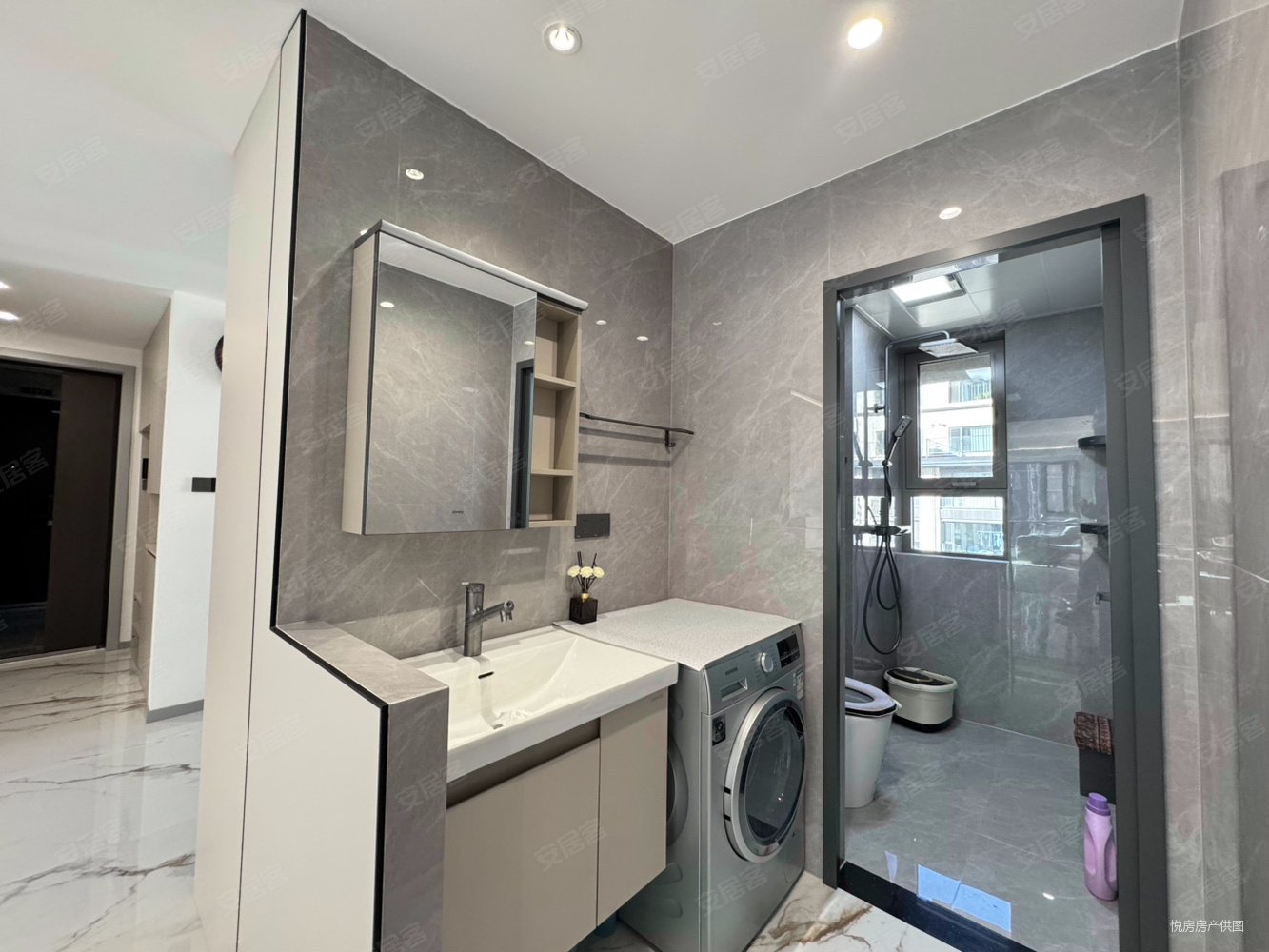 汇置尚岛3室2厅2卫129㎡南北159万