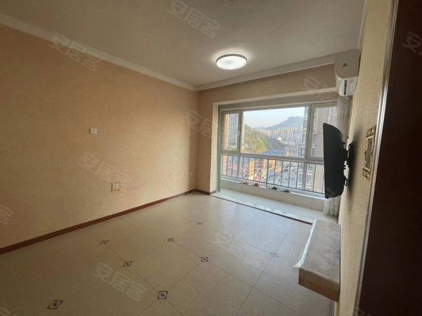 本溪明山地工路银亿家园三期银亿三期 大单室精装 电梯15楼 家具家电