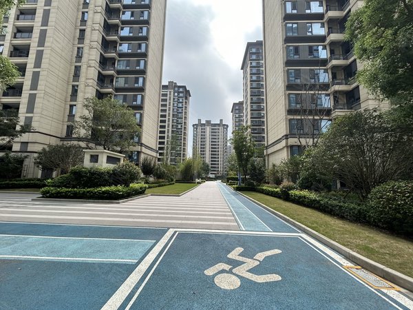 上海青浦徐泾招商虹桥公馆(一期)空租,地铁口,商场600米,三房两卫