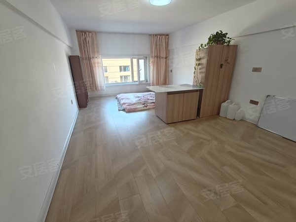 长春朝阳前进广场康达小区康达小区 押一付一可短租 拎包入住 交通便捷 附近还有房源出租房源真实图片