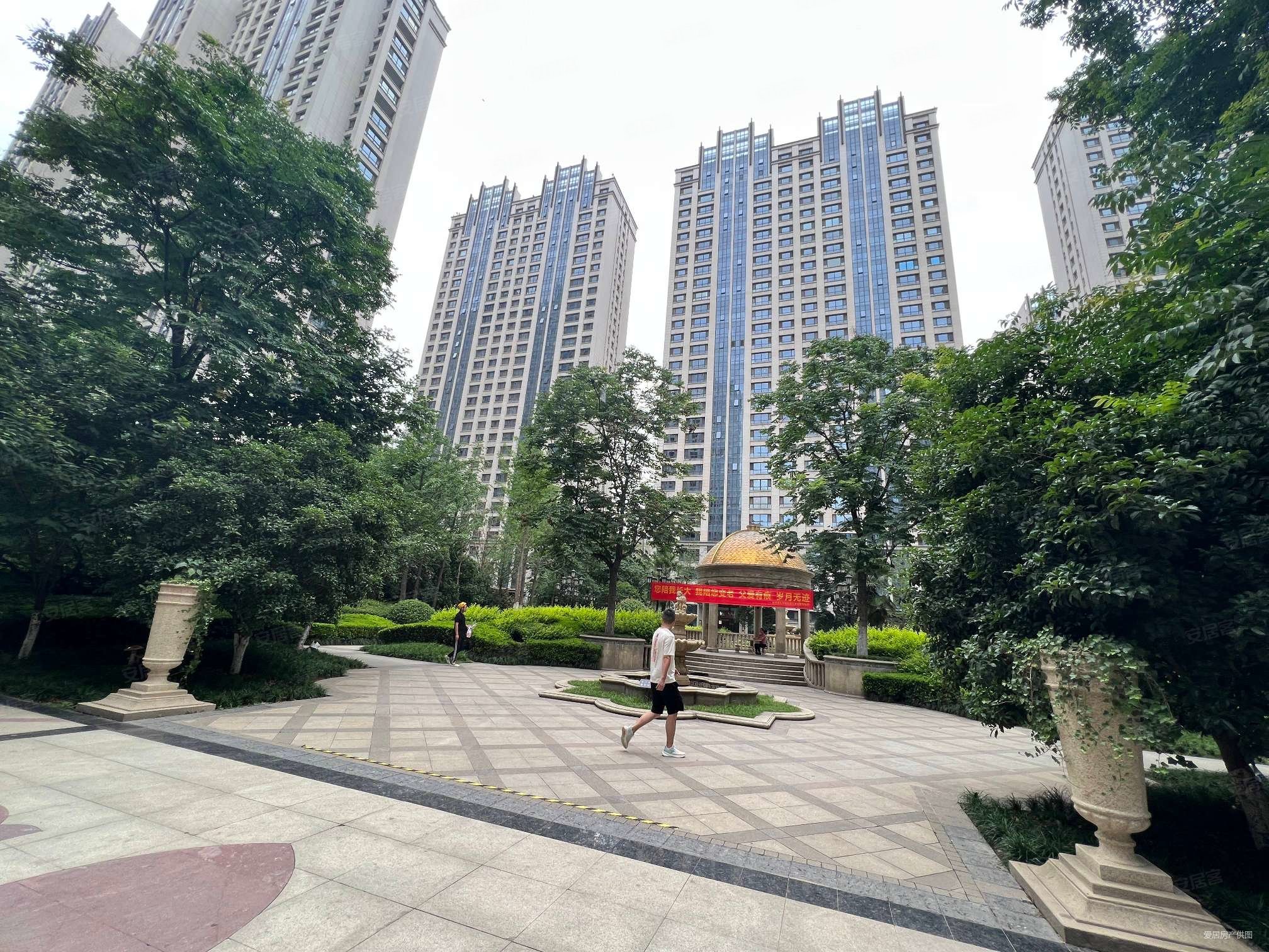 群贤道九号1室0厅1卫43㎡南86万