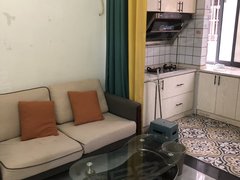 武汉江岸台北香港路香港路地铁口长航小区一楼小两房精装 柜子多 1500出租房源真实图片