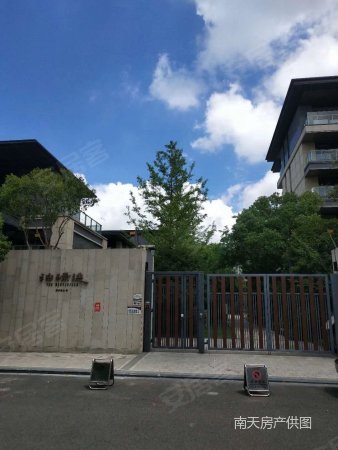 中庭位置 房东未住过, 泊璟廷二手房, 4室2厅4卫, 2700万元 - 宁波58