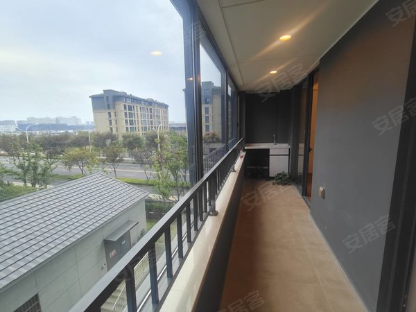 绍兴镜湖洋江西路武地融创奥璟园融创奥璟园 精装修 南北通透 电梯房