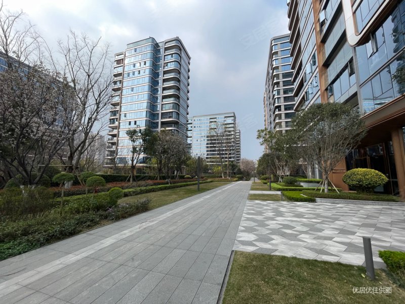 急卖,横厅,大平层,看中庭,随时看房,重庆融创壹号院(一期)二手房,275