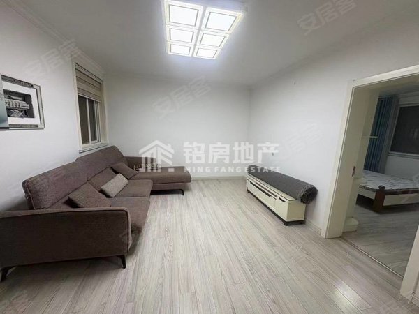 连云港东海东海市区滨河花园可短租 可月付 滨河花园步梯3室 2室朝阳