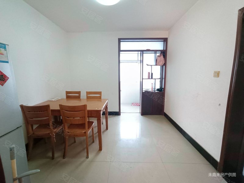 急售49w实验运中瑞金公寓大三室送储藏室