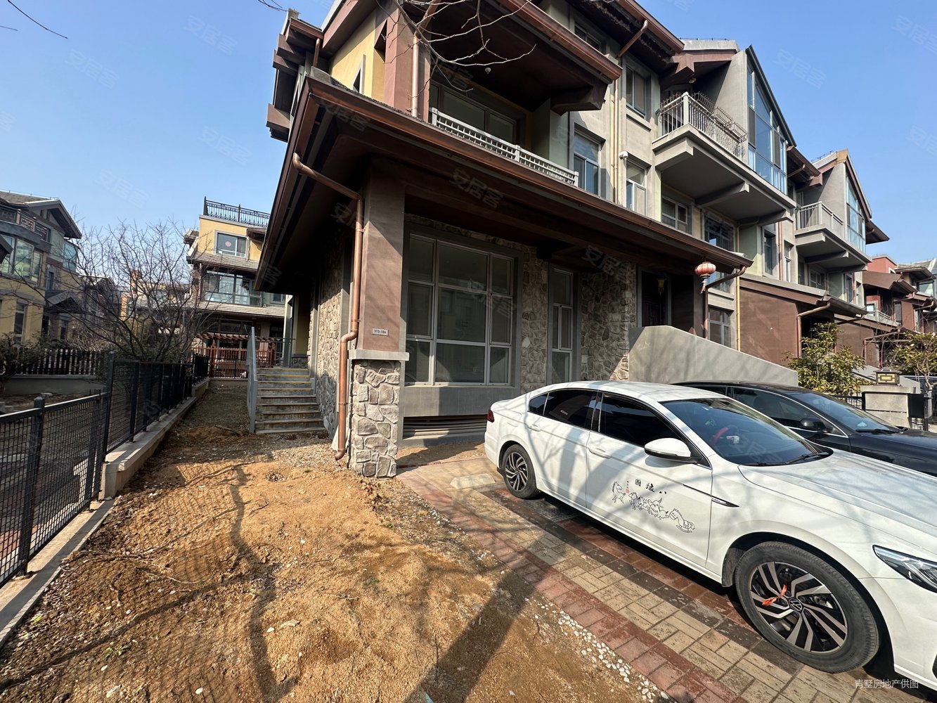 万科青岛小镇(三期观湖东区别墅)6室2厅4卫218㎡南北480万