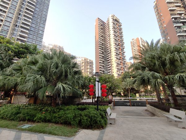 深圳南山西丽天悦南湾留仙洞地铁口物业!