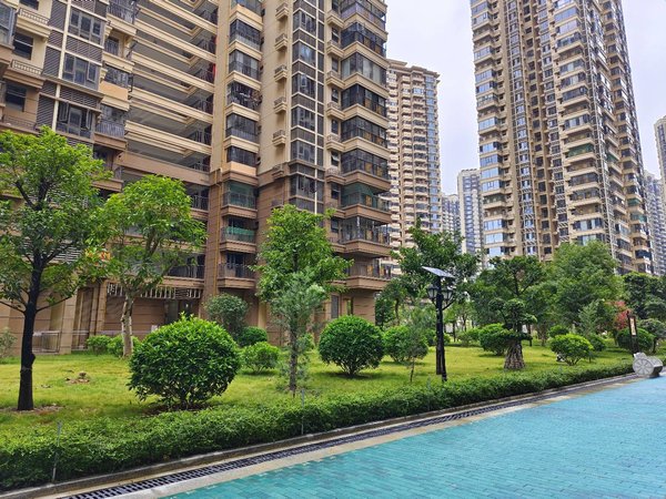 南宁西乡塘安吉冠利幸福苑万达广场旁,冠利幸福精装三房两厅两卫,配套