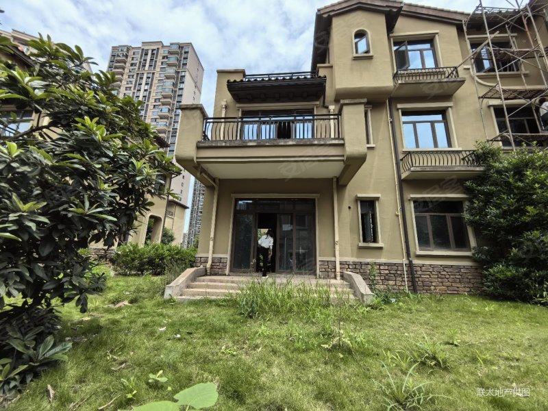 碧桂园南城首府(别墅)5室2厅4卫235.76㎡南北400万