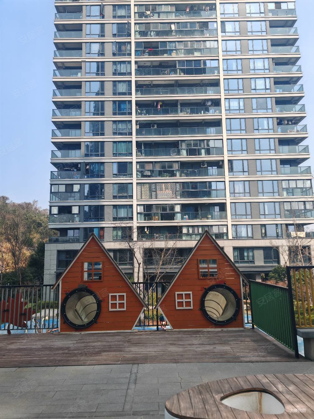 绿城桃源小镇品霞苑(公寓住宅)3室2厅1卫87.37㎡南175万