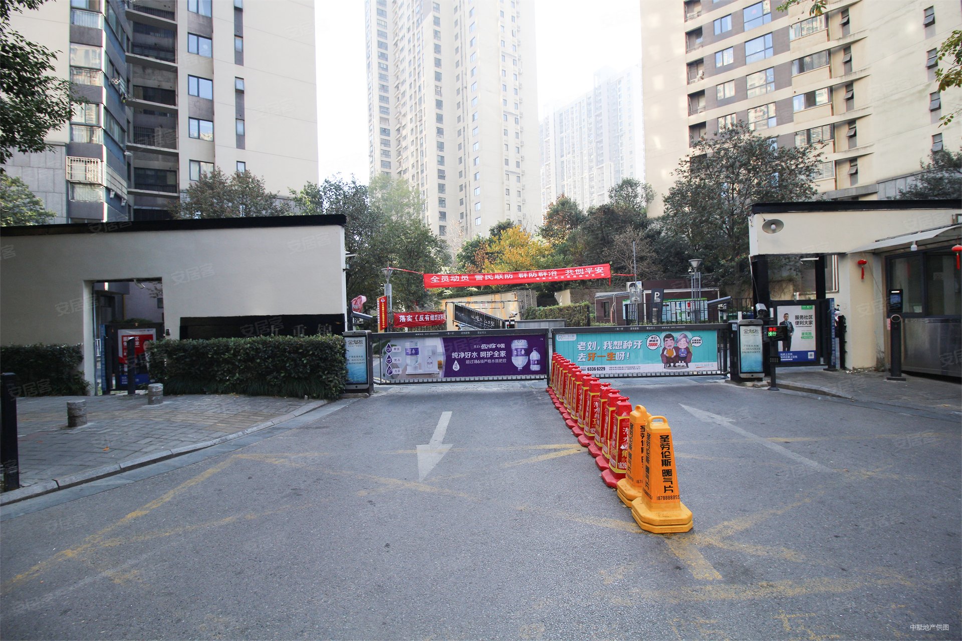 融科九重锦4室2厅2卫141.48㎡南北560万