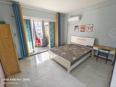 张家港金港金港中心江城源著花苑带阳台独立洗漱主卧，大润发和中骏世界城附近非中介出租房源真实图片