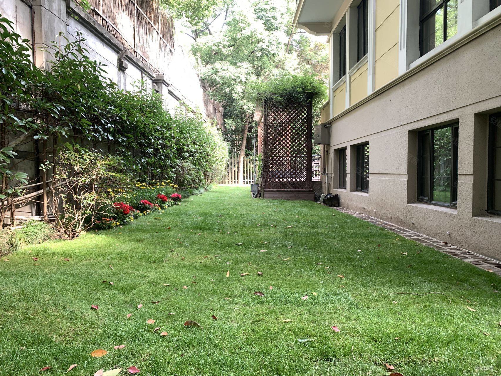 夏都花园5室3厅5卫603㎡南北12888万