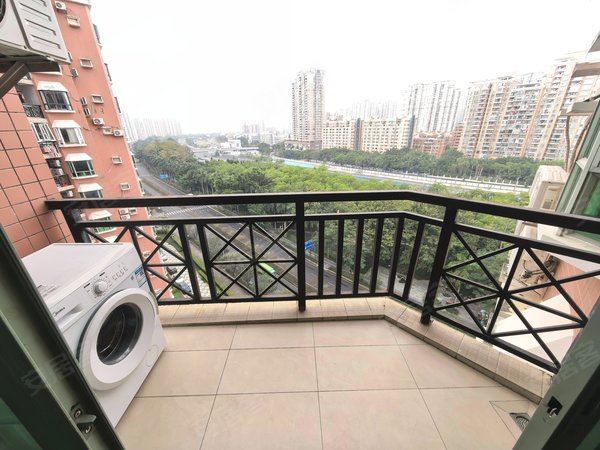 深圳福田保税区朗庭豪园朗庭豪园 3室2厅2卫 电梯房 装修漂亮 高层