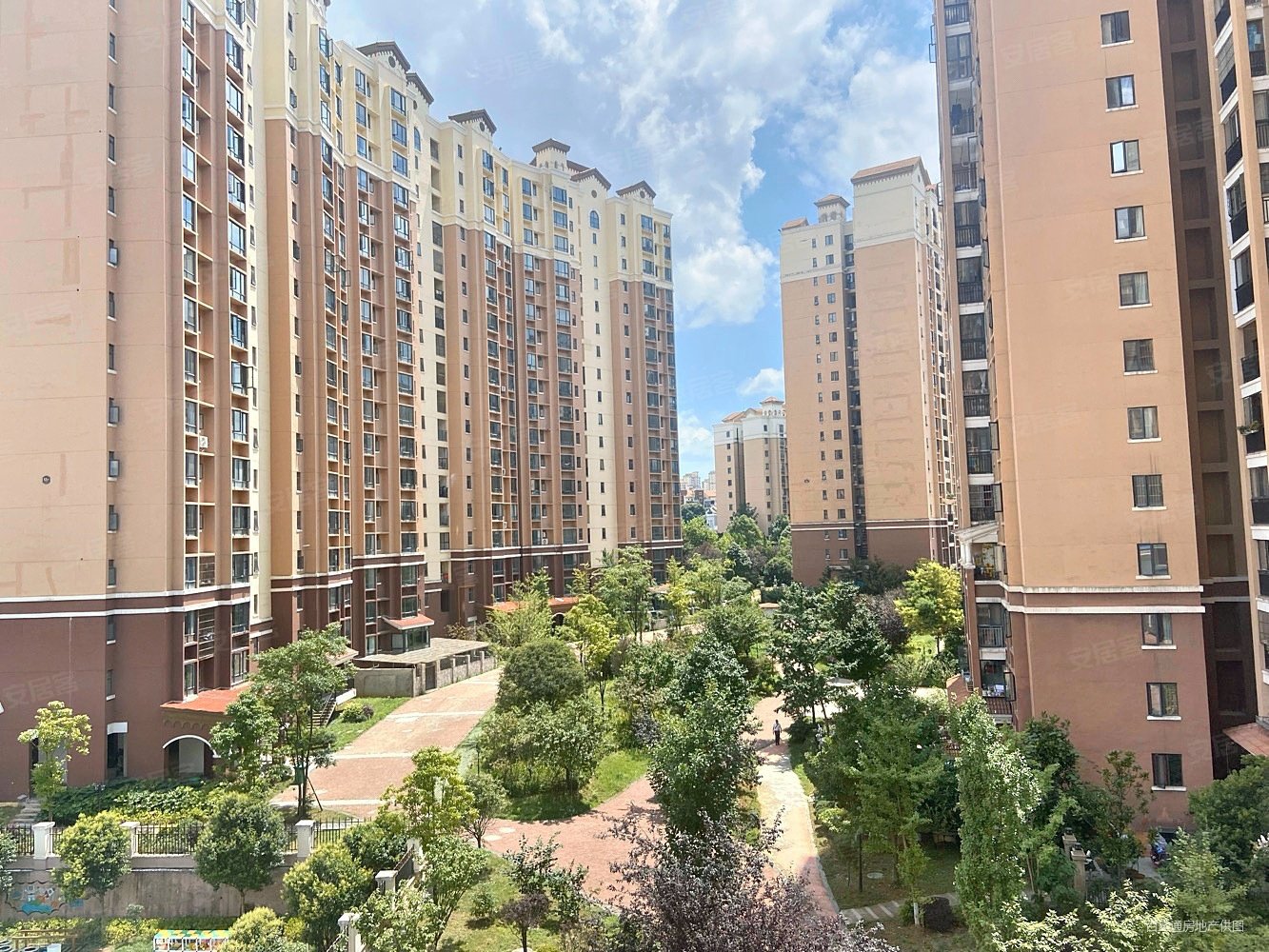 白云区米兰春天二期精装三房