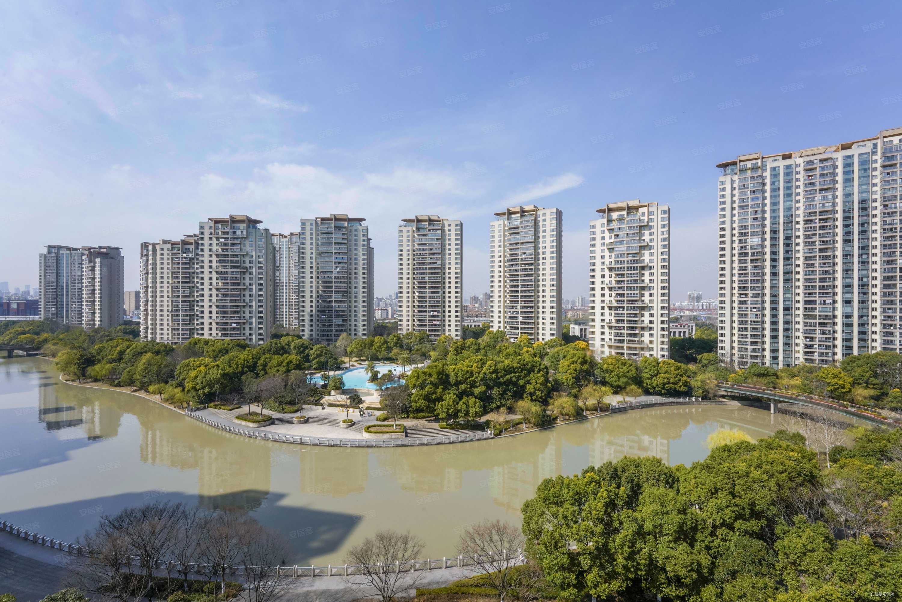 仁恒河滨城(二期)8室3厅4卫501.85㎡南北7000万