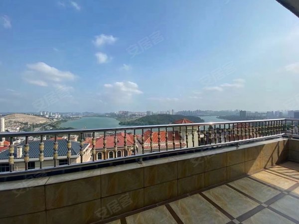 南宁青秀仙葫碧丽山庄青秀江景豪华大别墅800平,带电梯 ktv 配套齐全