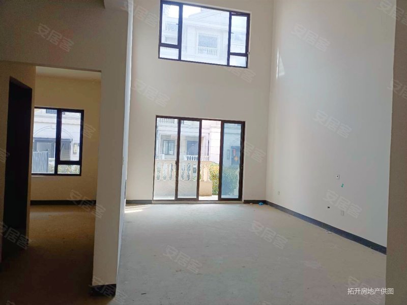 半岛印象花园洋房叠墅诚心出售随时看房