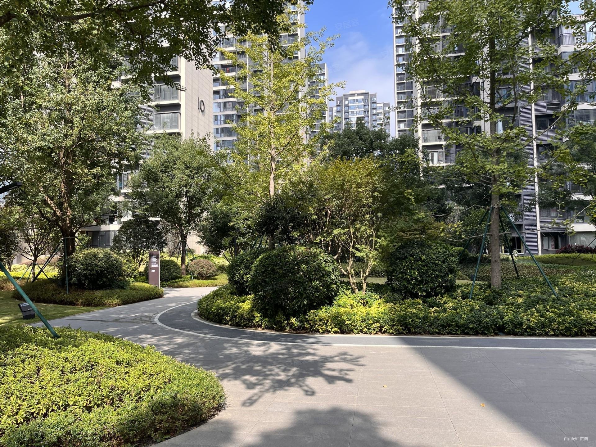 万象城静兰桥头江与城静兰湾电梯小三房南北通透户型方正