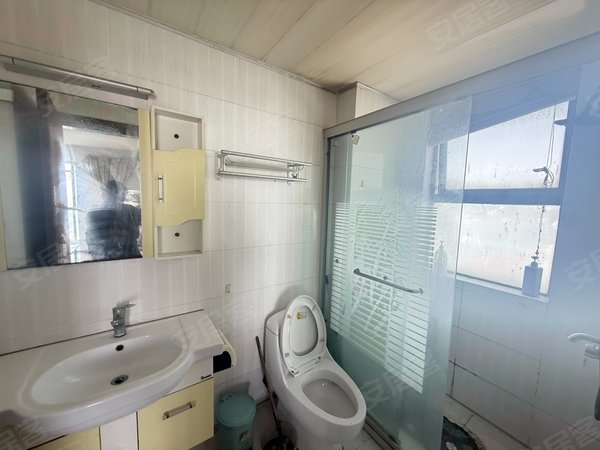 苏州吴江盛泽星月翡翠半岛翡翠半岛精装两室两厅一卫一厨 周边配套