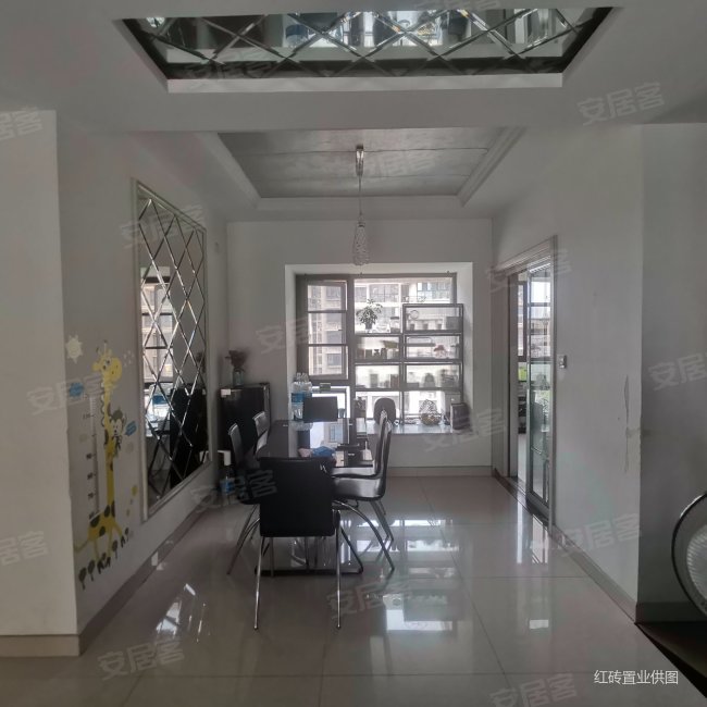 合景峰汇一期4室2厅1卫98㎡南北215万