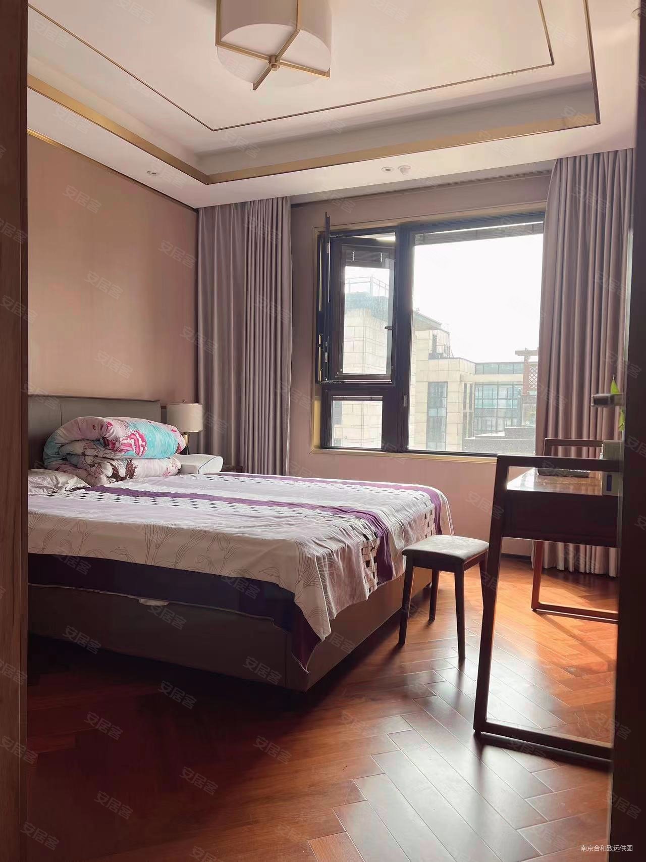 新城璞樾钟山 出行方便 商品房 正南朝向 次新房 满二