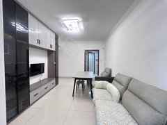 成都郫都郫筒绿地精装套二 无中介 可月付 近天街 地铁 华为 京东方出租房源真实图片