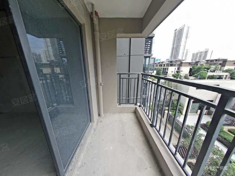 柳州房产网>柳州二手房>鱼峰二手房>阳和二手房>荣和公园墅>800_600