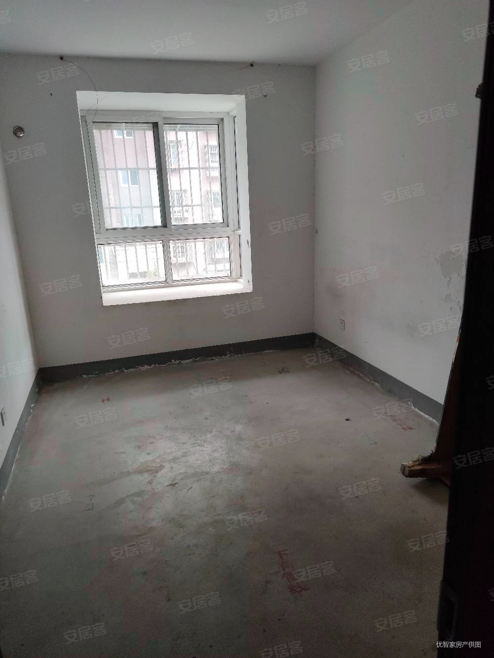 贾汪康馨园2楼车库房东急售