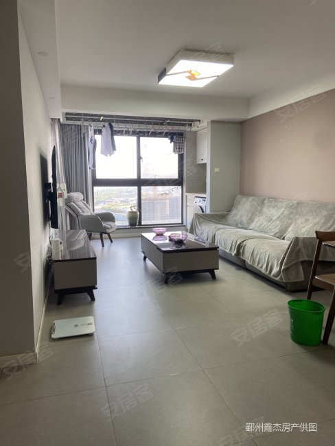 精装三房,户型方正,采光充足,景瑞红翎台二手房,172万,3室1厅,1卫,86.