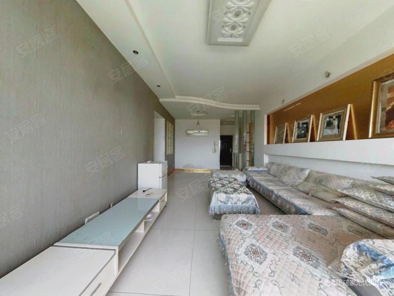 电子正街,小三室配套成熟,证在手满2,圣都大厦二手房,117万,3室1厅,1