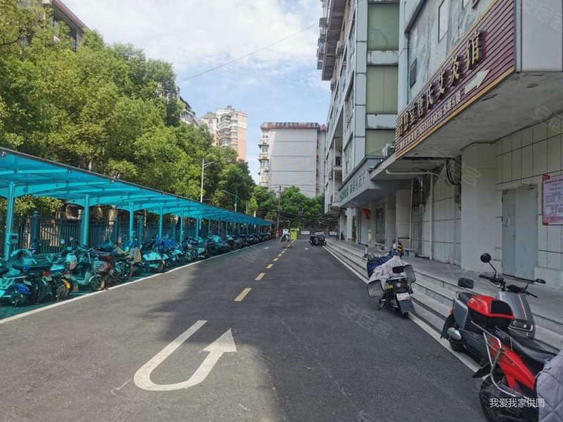 外国语中学,抚河公园,海关桥,南北通透,楼下就地铁口随时约,金源大厦