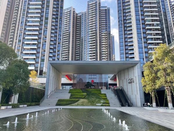 深圳宝安流塘尖岗山壹号花园尖岗山新上三房,没有甲醛,高层通风采光好