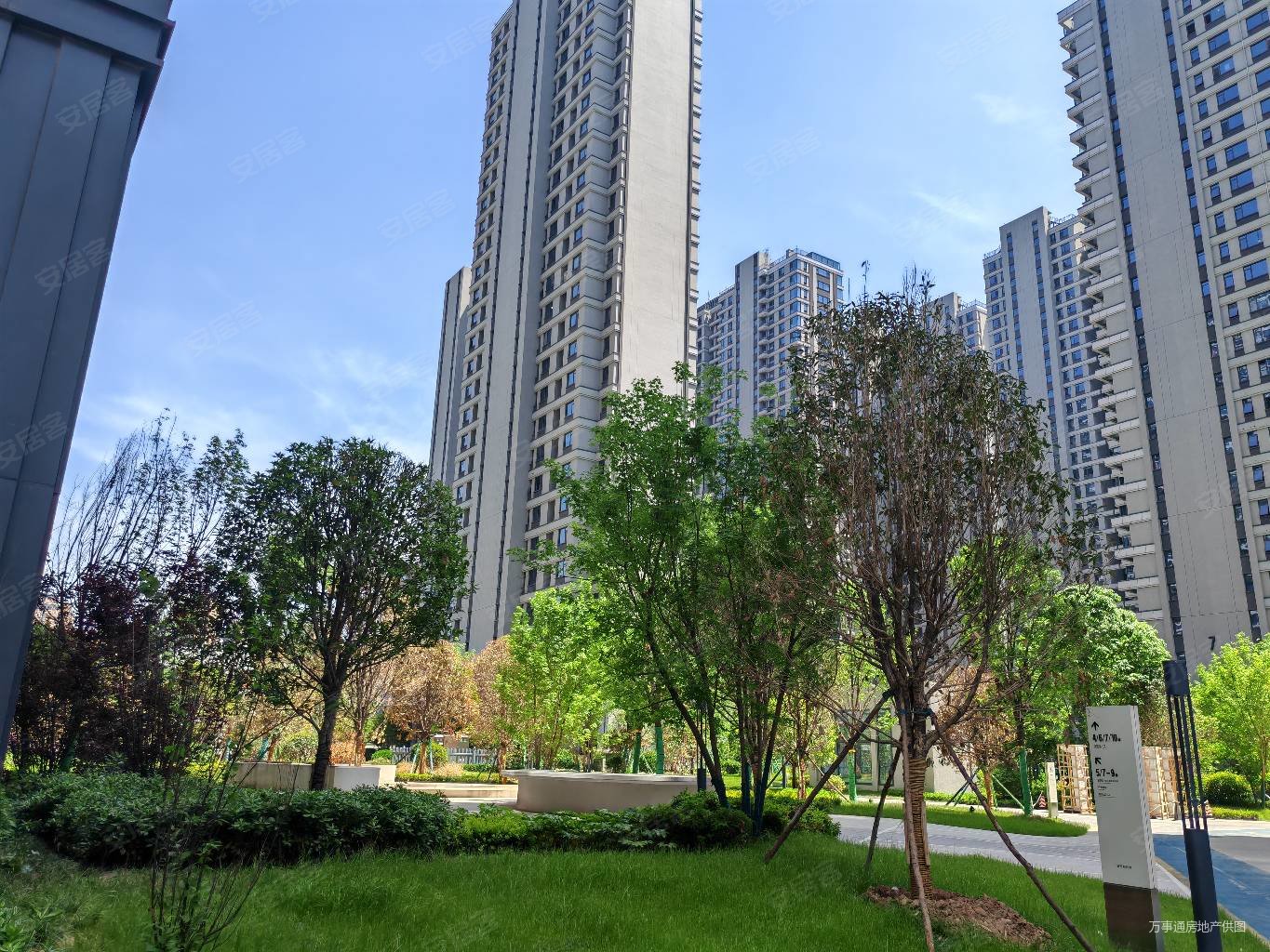 锦业路东 1室2厅1卫 70年 环境优美 正常手续,奥园和悦府二手房,92万