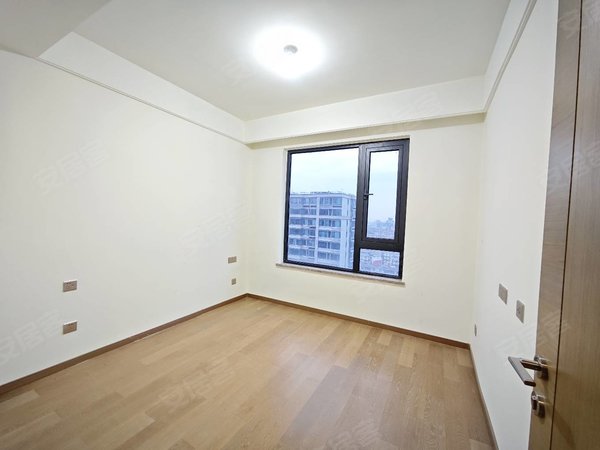 金华婺城江北保利天汇环小金师四中陪读，保利天汇 精装4房 江北市中心 带车位出租房源真实图片