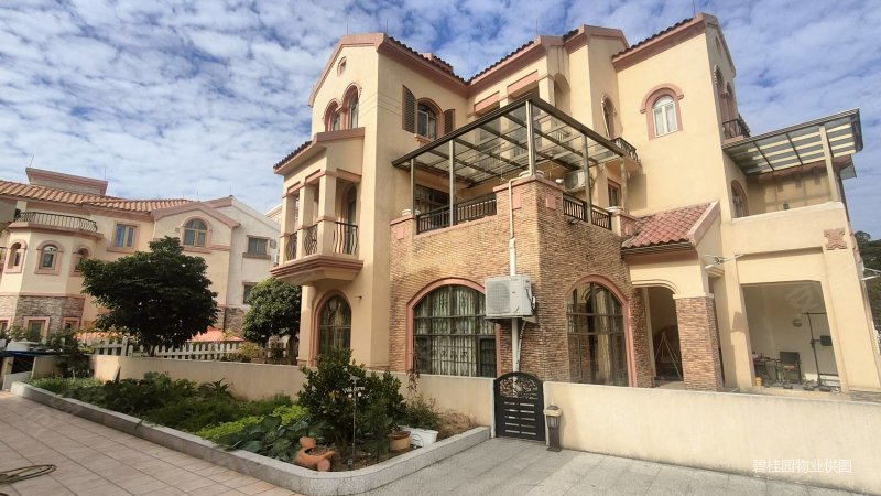 广州碧桂园假日半岛别墅诚意出售 欧式外墙二次精装修