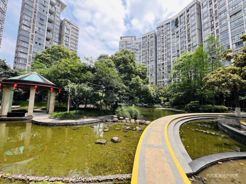 金河国际华庭,品质精装,大平层,小区中心景观地铁口