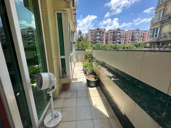 广州海珠东晓南晓港湾精装修2房  家私电器齐全 拎包入住 有阳台出租