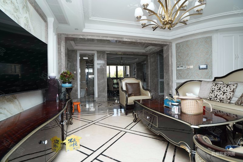 中外公寓花园洋房精装顶跃4室2厅4卫随时看房