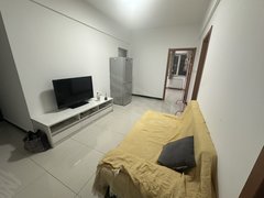 北京大兴亦庄亦庄大族广场旁 宿舍三居室 可以长租 空调全新 有燃气可做饭出租房源真实图片
